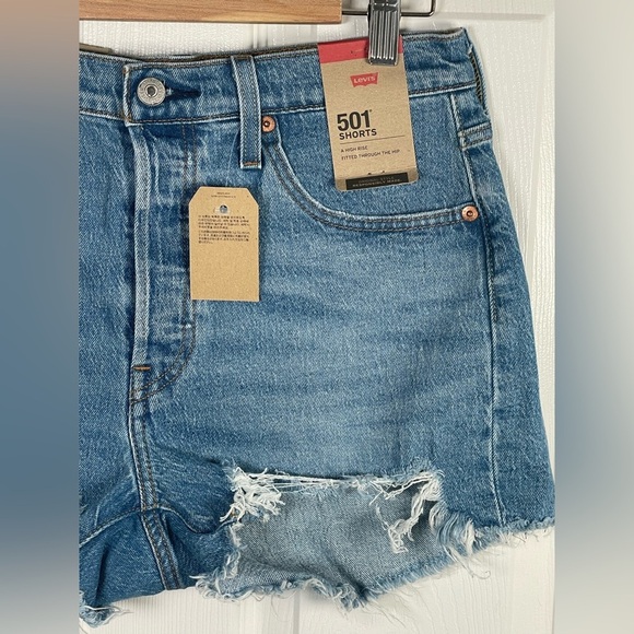 Levi's Women's 501 Original High Rise Shorts NWT Size 28 - Picture 6 of 13